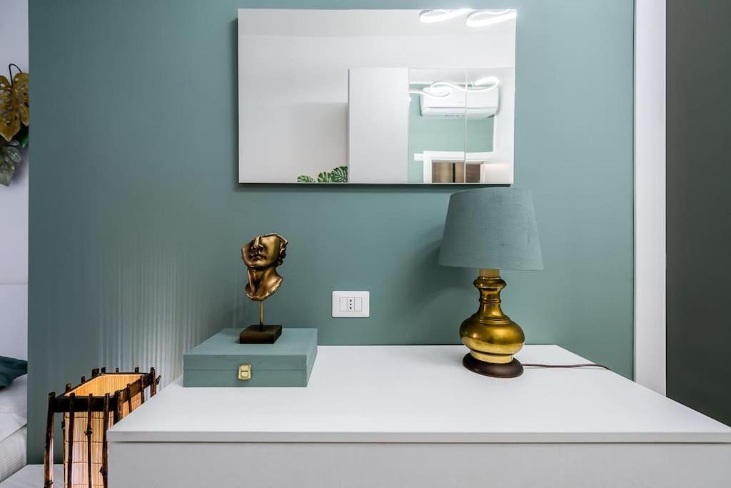 Linate Airport Elegant Suite,Tram 1 Minute Away Милан Экстерьер фото